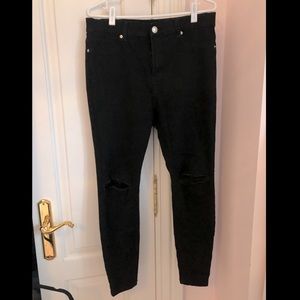 Forever 21 Black Ripped Knee Skinny Jeans / Jeggings sz 14